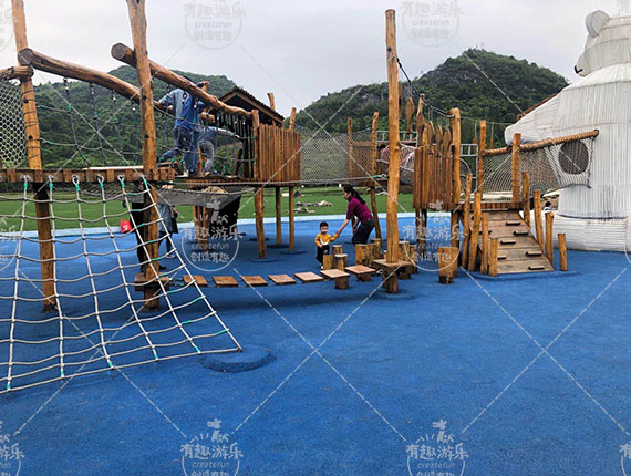 木制無動(dòng)力游樂設(shè)施