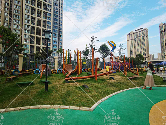 木制游樂設(shè)施